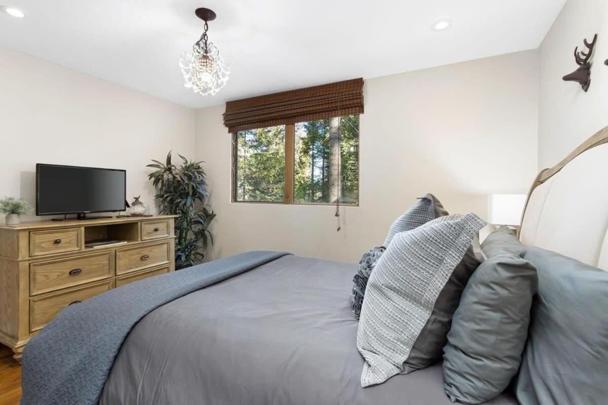 Snowflower Cabin Modern Luxe, 2 Level, 1500 Sqft, Ac, View, Dogs, Walk To Village Лейк-Эрроухед Экстерьер фото